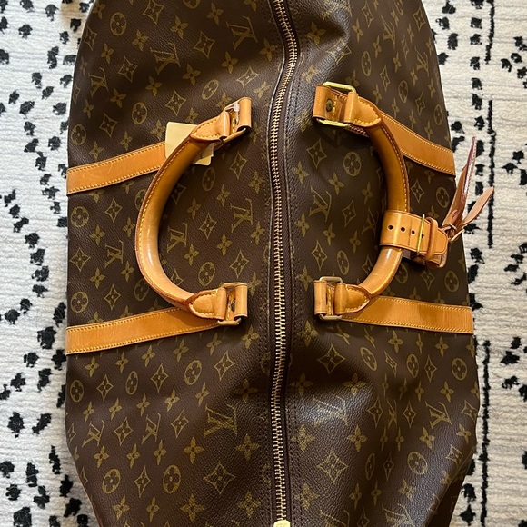 Louis Vuitton Keepall huge duffle bag w / strap - Picture 3 of 16